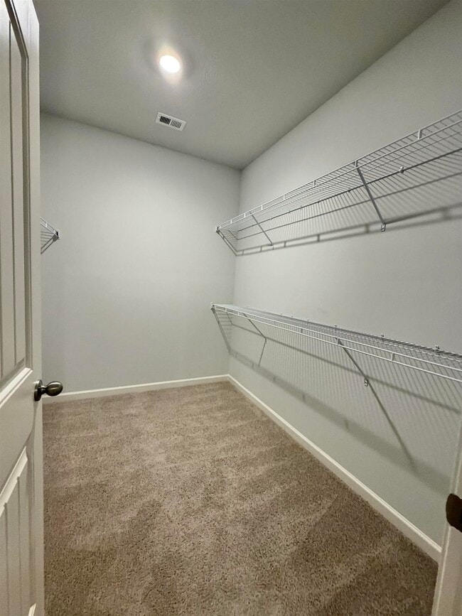 Building Photo - 50 Arrowwood Trl