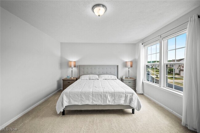 Building Photo - 3071 Liberty Ledges Dr
