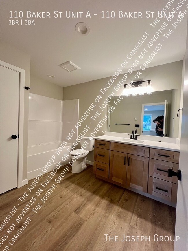 Building Photo - 110 Baker St