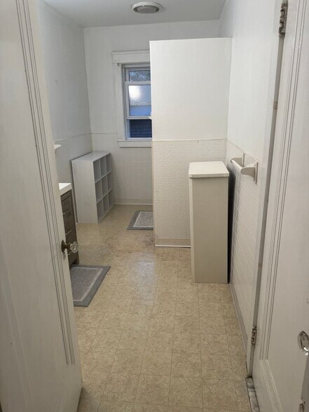 Building Photo - 34 Morningside Rd