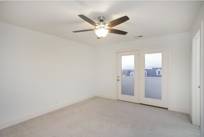 Building Photo - 3718 Lausanne Dr