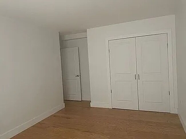 Building Photo - Charming 1BR Condo in Brooklyn