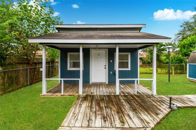 Building Photo - 7210 Lumber Jack Dr