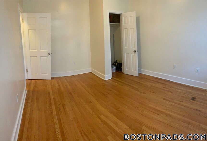 Building Photo - 27 Fessenden St