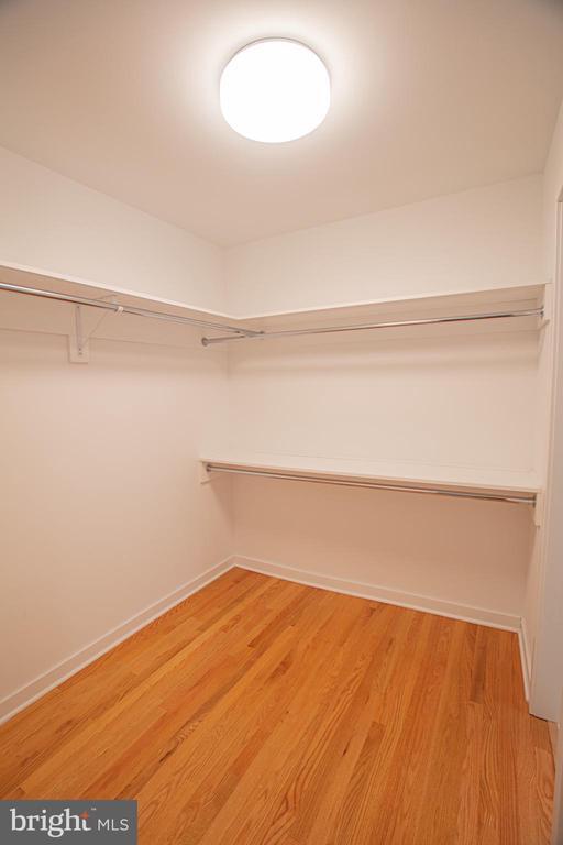 Building Photo - 92 Overbrook Dr