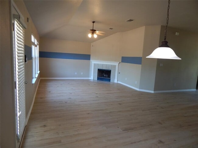 Building Photo - 601 Abbeyglen Castle Dr