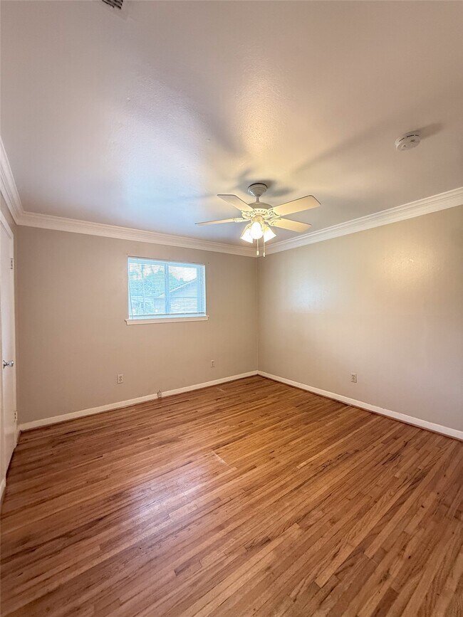 Building Photo - 9506 Carousel Ln