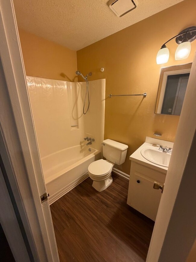 Building Photo - 232 Miami St