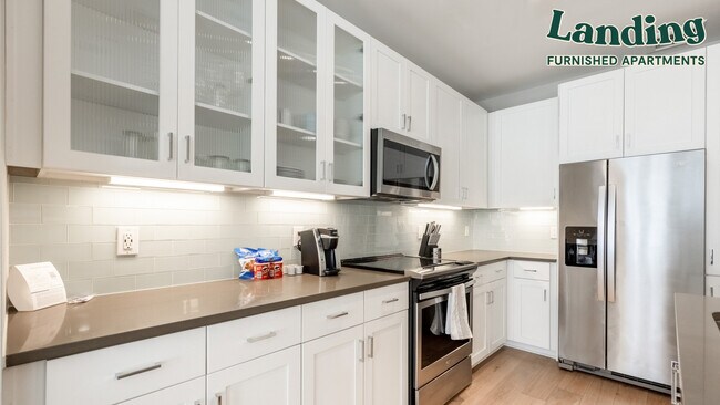 Building Photo - 3300 N Scottsdale Rd