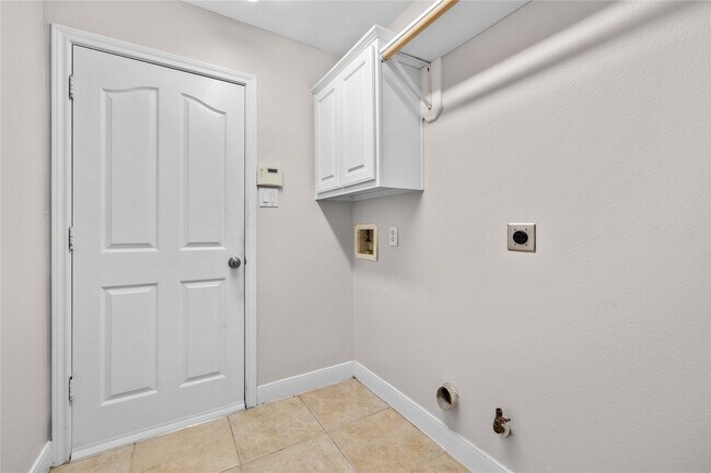 Building Photo - 3310 Lake Canyon Ct