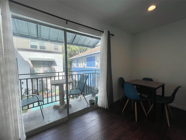 Building Photo - 412 Pacific St