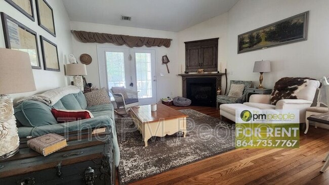 Building Photo - 120 Pin Oak Ct