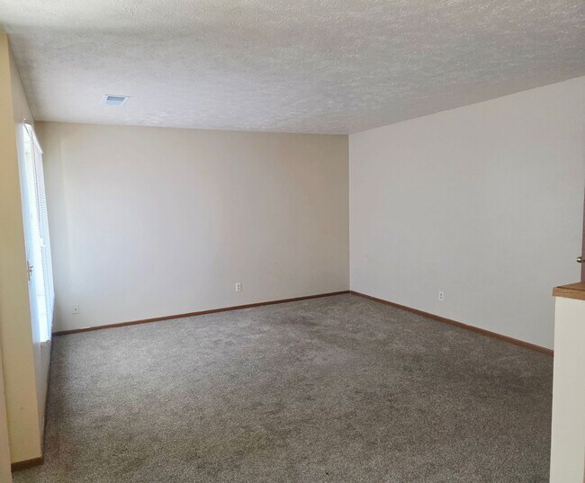 Building Photo - 4873 Marshall Dr