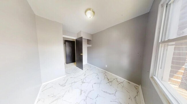 Building Photo - 4123 W 19th Pl