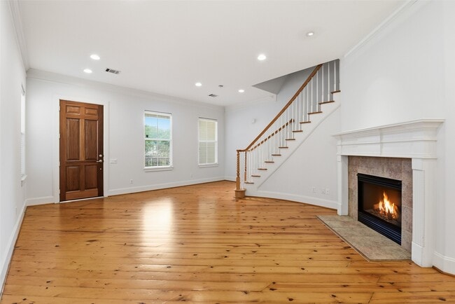 Building Photo - 4424 Blossom St