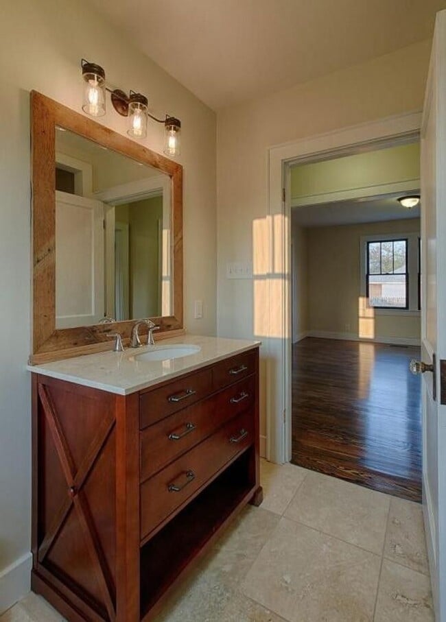 Building Photo - *****COMING SOON****Charming Home in North...