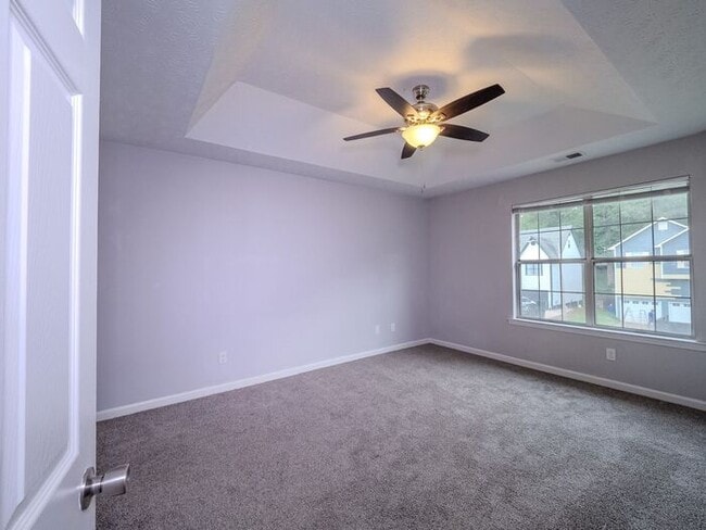 Building Photo - 2707 Sanibel Ln SE