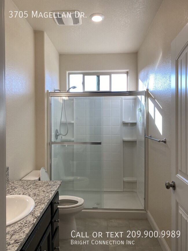 Building Photo - 3705 Magellan Dr