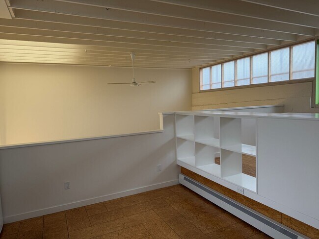 Building Photo - Bright Live-Work Studio with tall ceilings off Lowell Street in Oakland