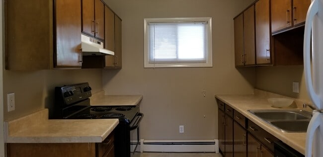 Building Photo - 3BR Ranch