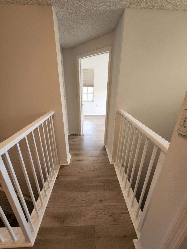 Building Photo - 5551 Bentgrass Dr