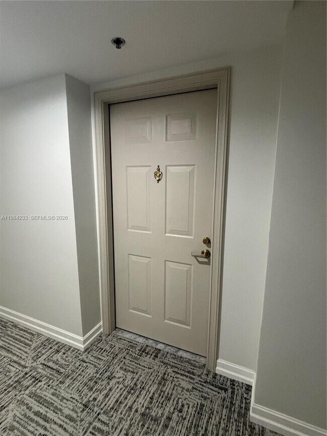 Building Photo - 2665 SW 37th Ave