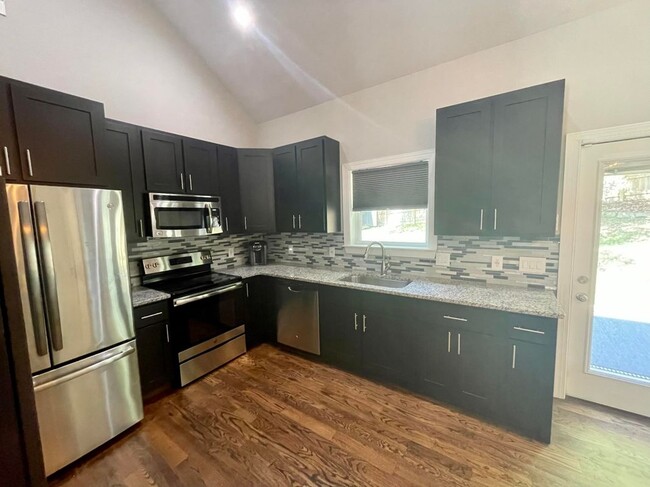 Building Photo - 3363 Van Buren St