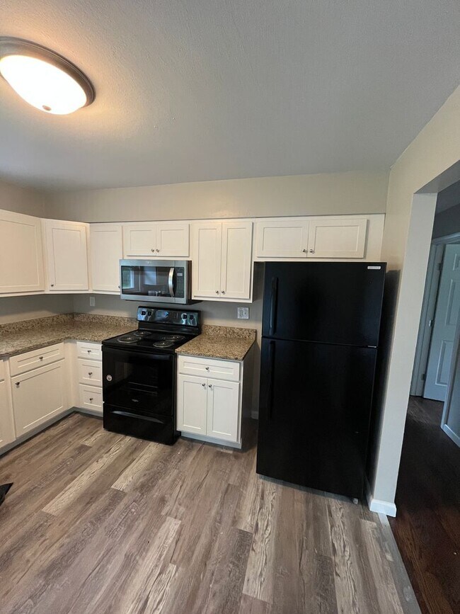 Building Photo - Updated # Bedroom House in Fenton