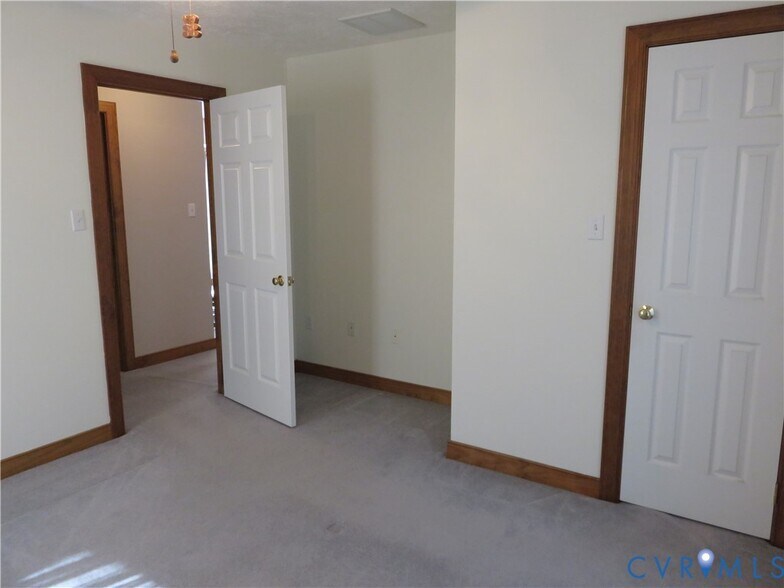 Building Photo - 5801 Wensleydale Dr
