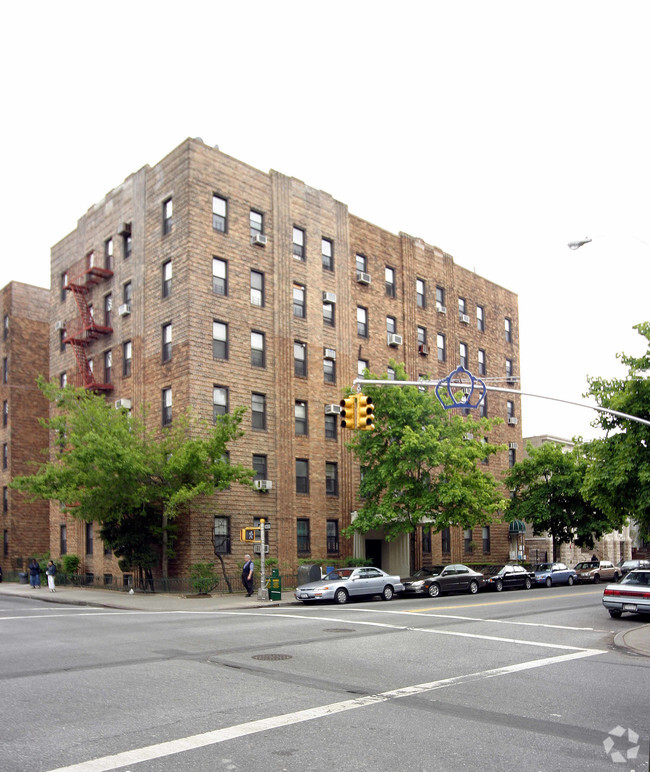Primary Photo - 5001 15th Ave