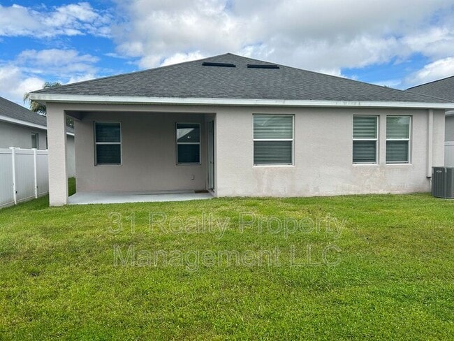 Building Photo - 11114 Sycamore Woods Dr