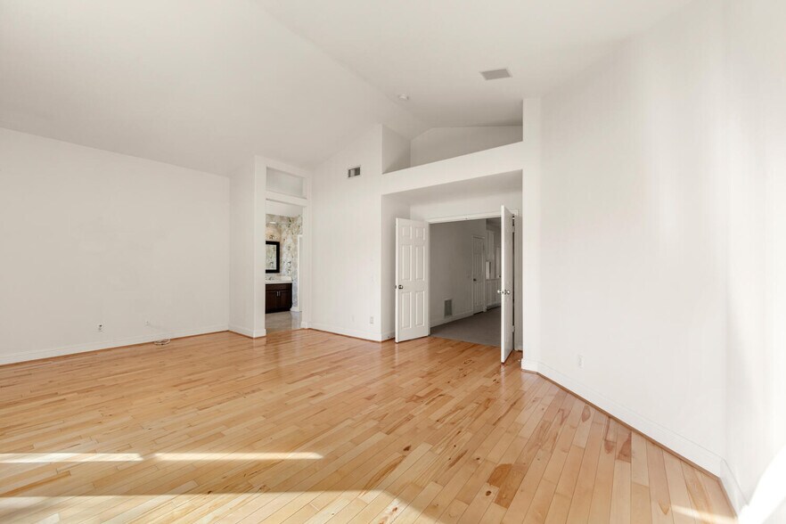 Primary Suite - 7224 Imbach Place