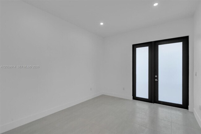 Building Photo - 18362 SW 102nd Pl