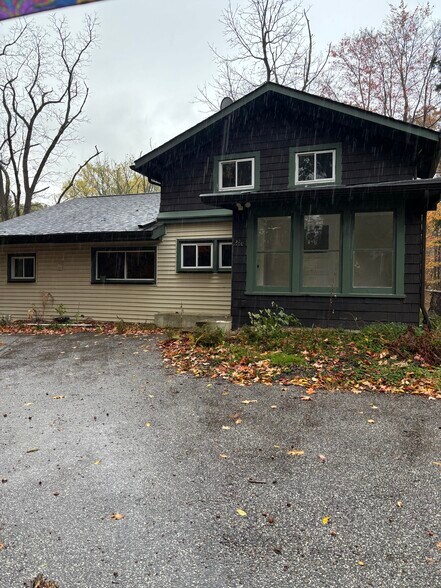 Primary Photo - 286 W Grace St
