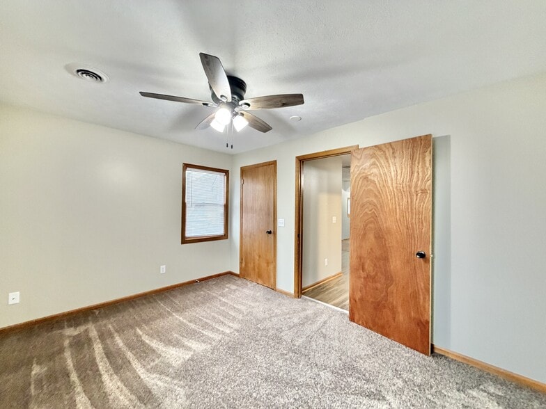 Building Photo - 167 S Jackson St