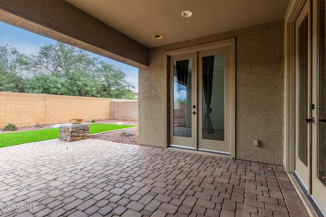 Building Photo - 9228 W Black Hill Rd