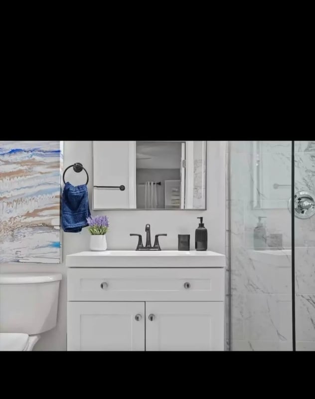 Building Photo - 420 SE 9th Ct