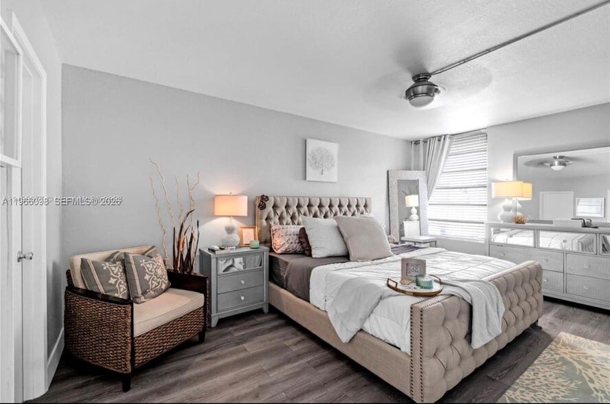 Building Photo - 830 NW 87th Ave