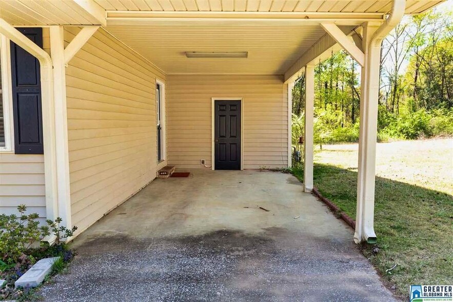 Building Photo - 707 Truss Ferry Rd