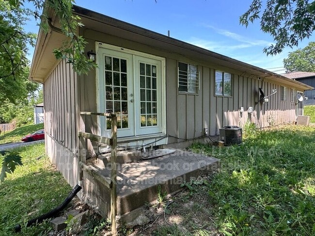 Building Photo - 7227 Gilmore Ave