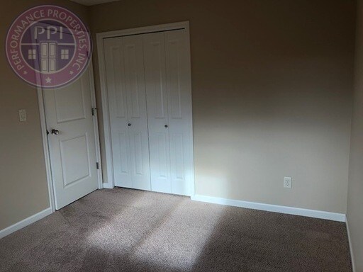 Building Photo - Orenco Station - Beautiful 4 Bedroom Gem! ...