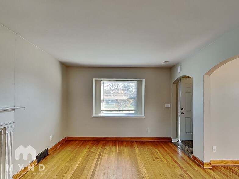 Building Photo - 675 Brookside Dr