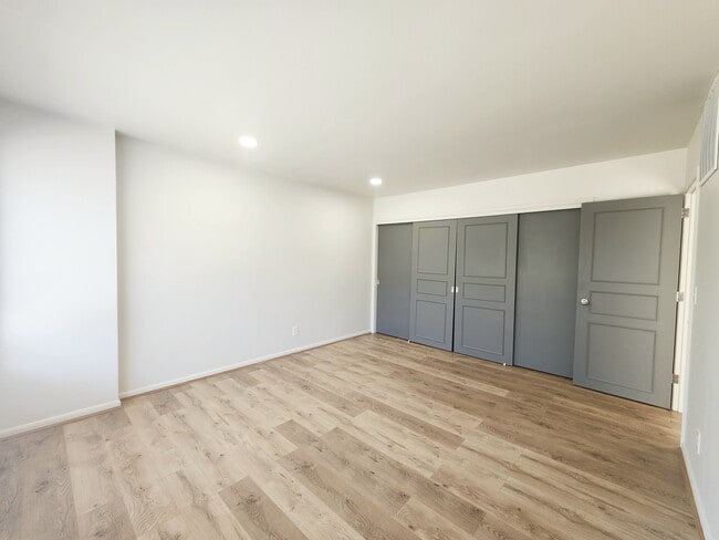 Building Photo - Drummond Flats