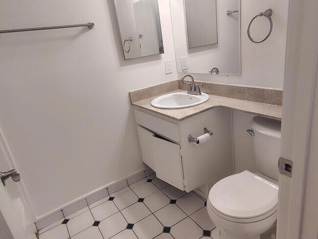 Building Photo - 12112 Wilsey Way