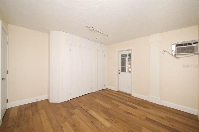 Building Photo - 1000 Gantt Ave