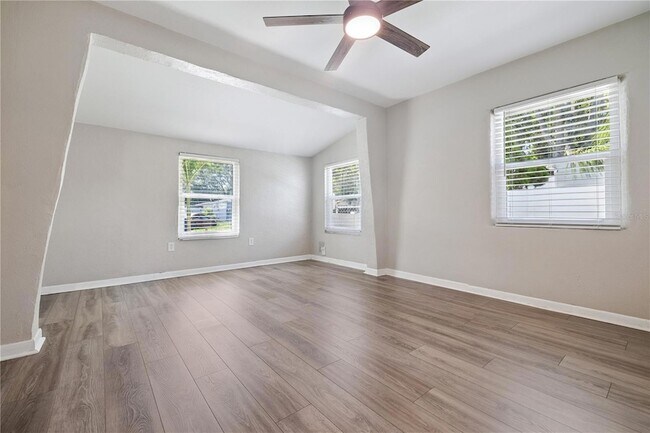 Building Photo - 9314 N Ashley St