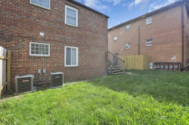 Building Photo - Charming 1BD/1BA