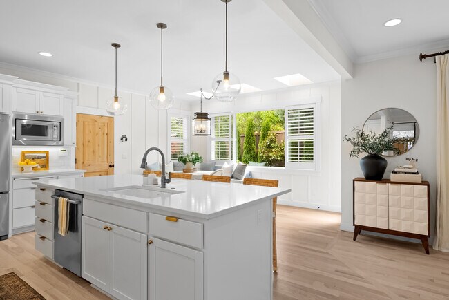 Building Photo - 11311 66th Ave