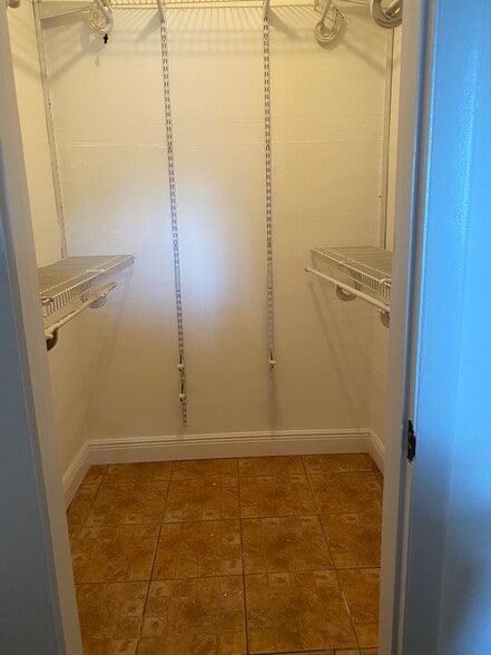Walk-in Closet - 6713 N Kendall Dr