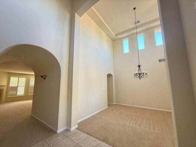 Building Photo - 1427 Wyndham Ln